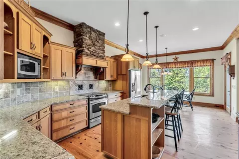 6262 Lake Front Rd, High Point, NC 27263 photo 15