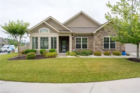 10 Troon Way, Greensboro, NC 27407
