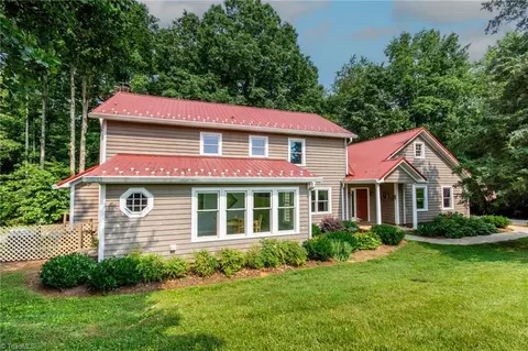227 Laurel Creek Rd, Statesville, NC 28625
