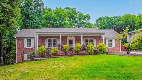 1310 Longcreek Dr, High Point, NC 27262