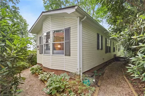 130 Wellsite Ct, Boone, NC 28607