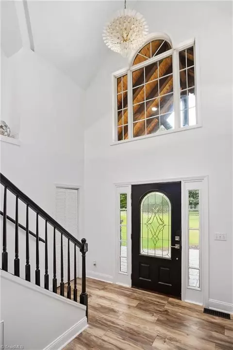 933 Dodson Mill Rd, Pilot Mountain, NC 27041 photo 4