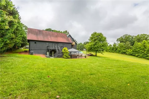 933 Dodson Mill Rd, Pilot Mountain, NC 27041 photo 28