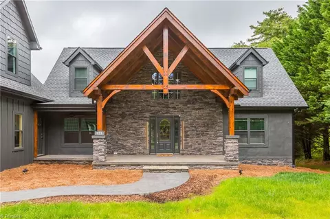 933 Dodson Mill Rd, Pilot Mountain, NC 27041 photo 2