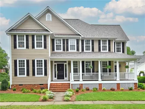 273 Old Towne Dr, Bermuda Run, NC 27006