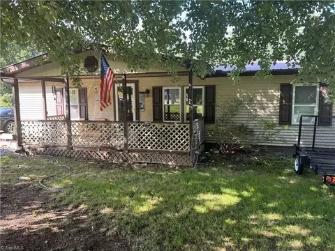 185 Gwyn Hayes St, North Wilkesboro, NC 28659