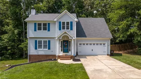 3908 Cedar Crest Ln, High Point, NC 27265 photo 3