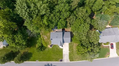 3908 Cedar Crest Ln, High Point, NC 27265 photo 45