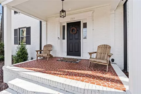 1301 Kensington Ct, High Point, NC 27262