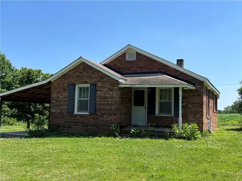 3517 Red Brush Rd, Mount Airy, NC 27030
