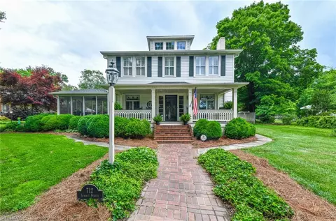 712 Summit St, Walnut Cove, NC 27052
