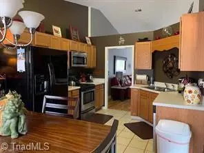 2864 Waterstone Loop, High Point, NC 27262 photo 6