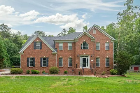 2105 E Brekenwood Ct, Pleasant Garden, NC 27313