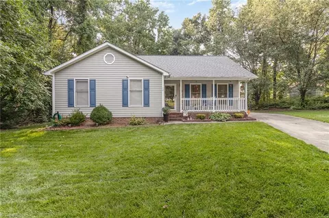 12 Queenanne Ct, Greensboro, NC 27406