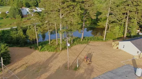 4688 Edge Farm Ln, Trinity, NC 27370 photo 11