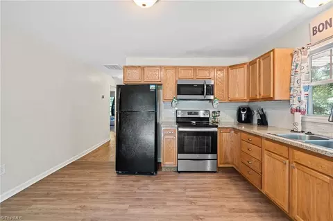 1146 Wayside St, High Point, NC 27260 photo 18