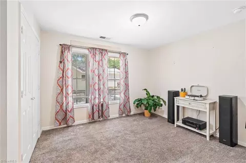 1146 Wayside St, High Point, NC 27260 photo 8