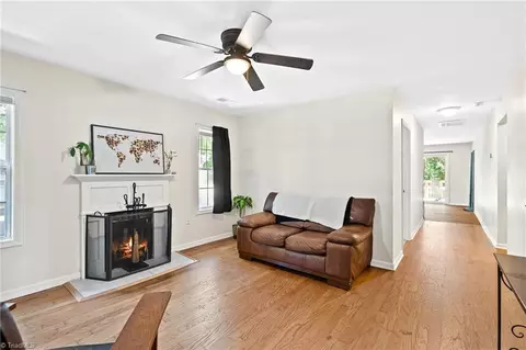 1146 Wayside St, High Point, NC 27260 photo 6
