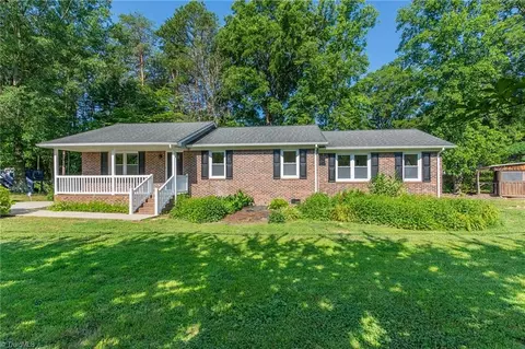 747 John St, Eden, NC 27288