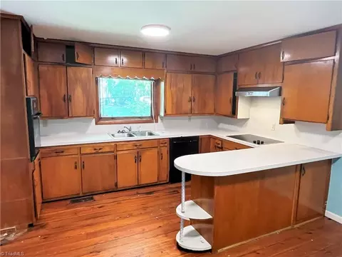 2045 Deep River Rd, High Point, NC 27265 photo 3