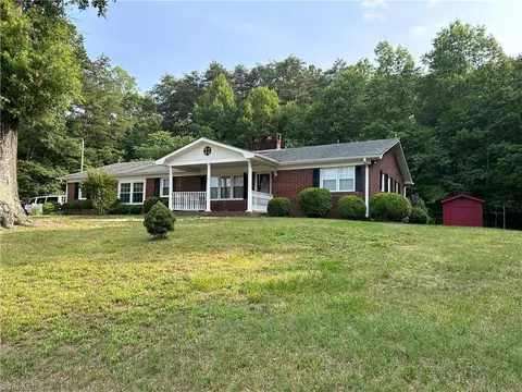2484 Nc Highway 8 And 89 S, Walnut Cove, NC 27052