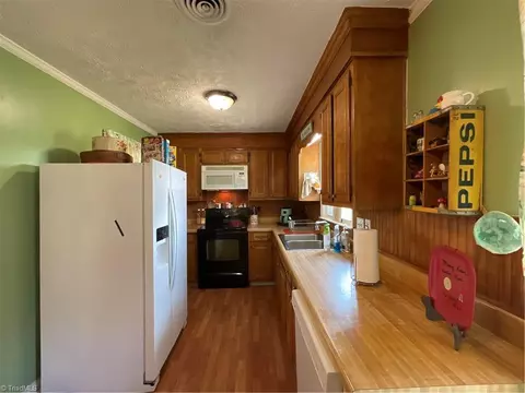 427 Blessing Dr, Dobson, NC 27017 photo 13
