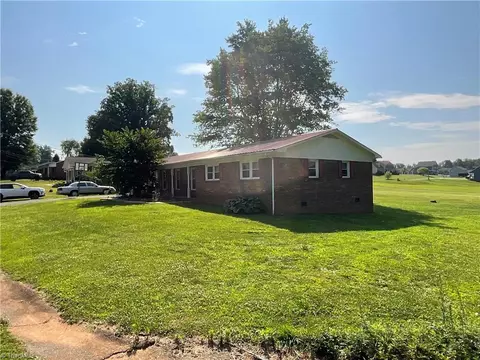 427 Blessing Dr, Dobson, NC 27017 photo 48