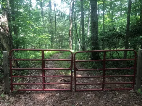 900 Vass Mill Rd, Laurel Fork, VA 24352 photo 11