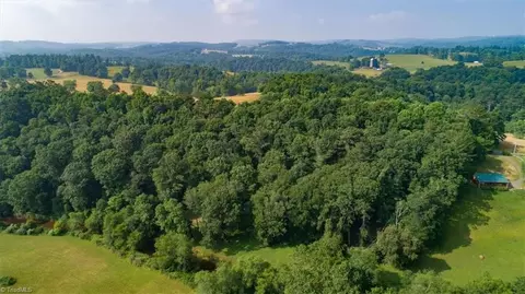 900 Vass Mill Rd, Laurel Fork, VA 24352 photo 9