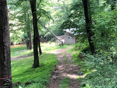 900 Vass Mill Rd, Laurel Fork, VA 24352 photo 13
