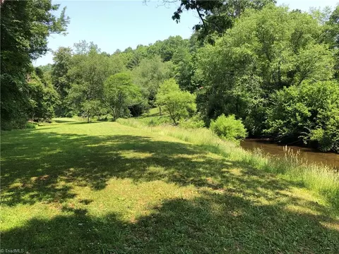 900 Vass Mill Rd, Laurel Fork, VA 24352 photo 22