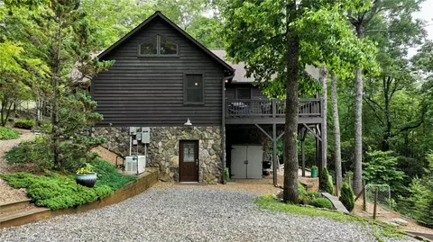 302 Doe Run, Purlear, NC 28665 photo 32
