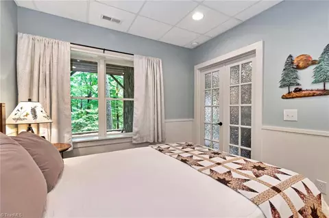 302 Doe Run, Purlear, NC 28665 photo 27