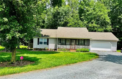 2101 Brandon Station Ct, Pleasant Garden, NC 27313