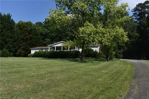 378 Maple Glen Ct, State Road, NC 28676