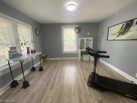 1304 Madison St, High Point, NC 27262 photo 4
