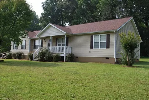 146 Hidden Valley Ln, Mocksville, NC 27028