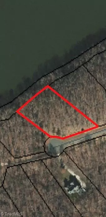 164 Point View Ct, Denton, NC 27239