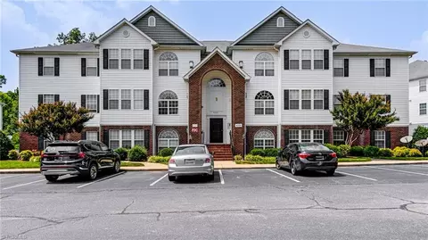 4335 Cedarcroft Ct #1-D, Greensboro, NC 27409