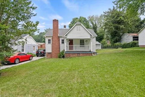 604 Hedrick Ave, High Point, NC 27262 photo 4