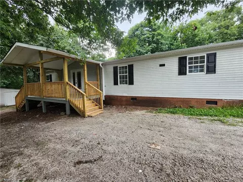 236 Cedar Ridge Pl, Mount Airy, NC 27030