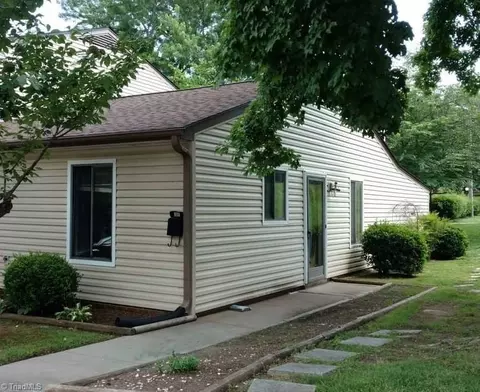 1708 N Hamilton St #G, High Point, NC 27262