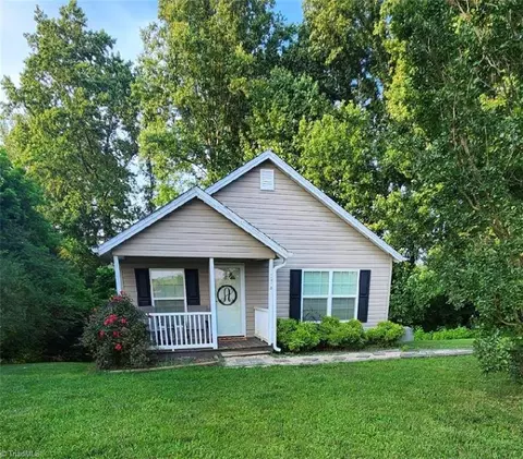 1761 Prison Camp Rd, Dobson, NC 27017