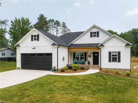 739 Nc Highway 801 S, Advance, NC 27006