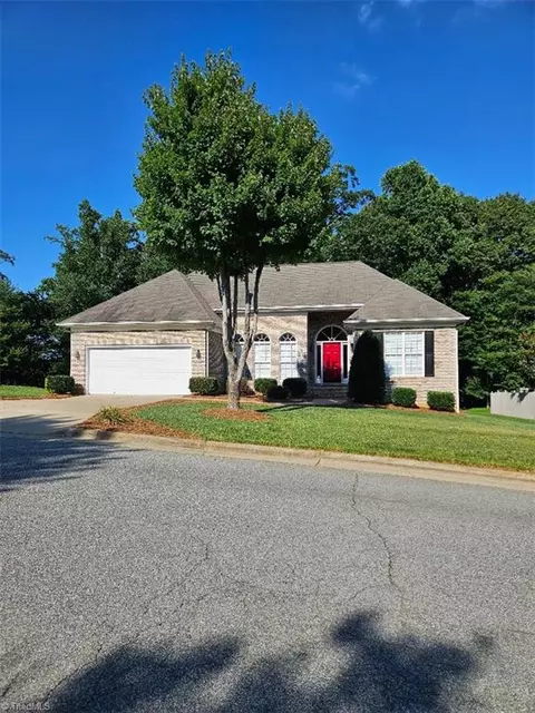 4806 Tenby Dr, Greensboro, NC 27455