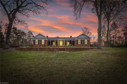 304 Shadow Valley Rd, High Point, NC 27262