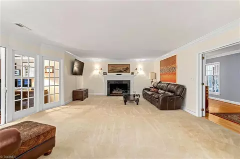 304 Shadow Valley Rd, High Point, NC 27262 photo 10