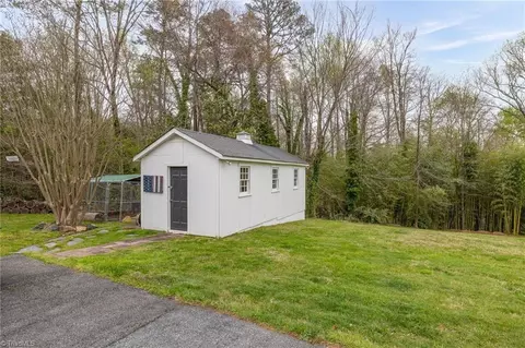 304 Shadow Valley Rd, High Point, NC 27262 photo 39