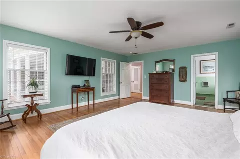 304 Shadow Valley Rd, High Point, NC 27262 photo 23