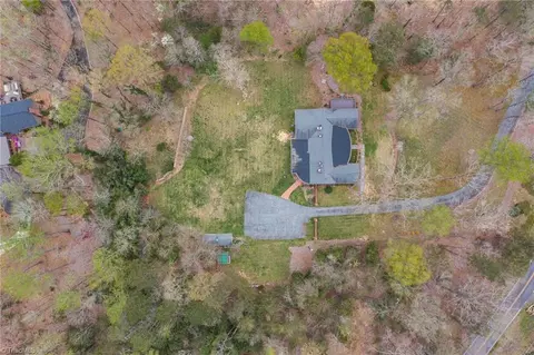 304 Shadow Valley Rd, High Point, NC 27262 photo 42
